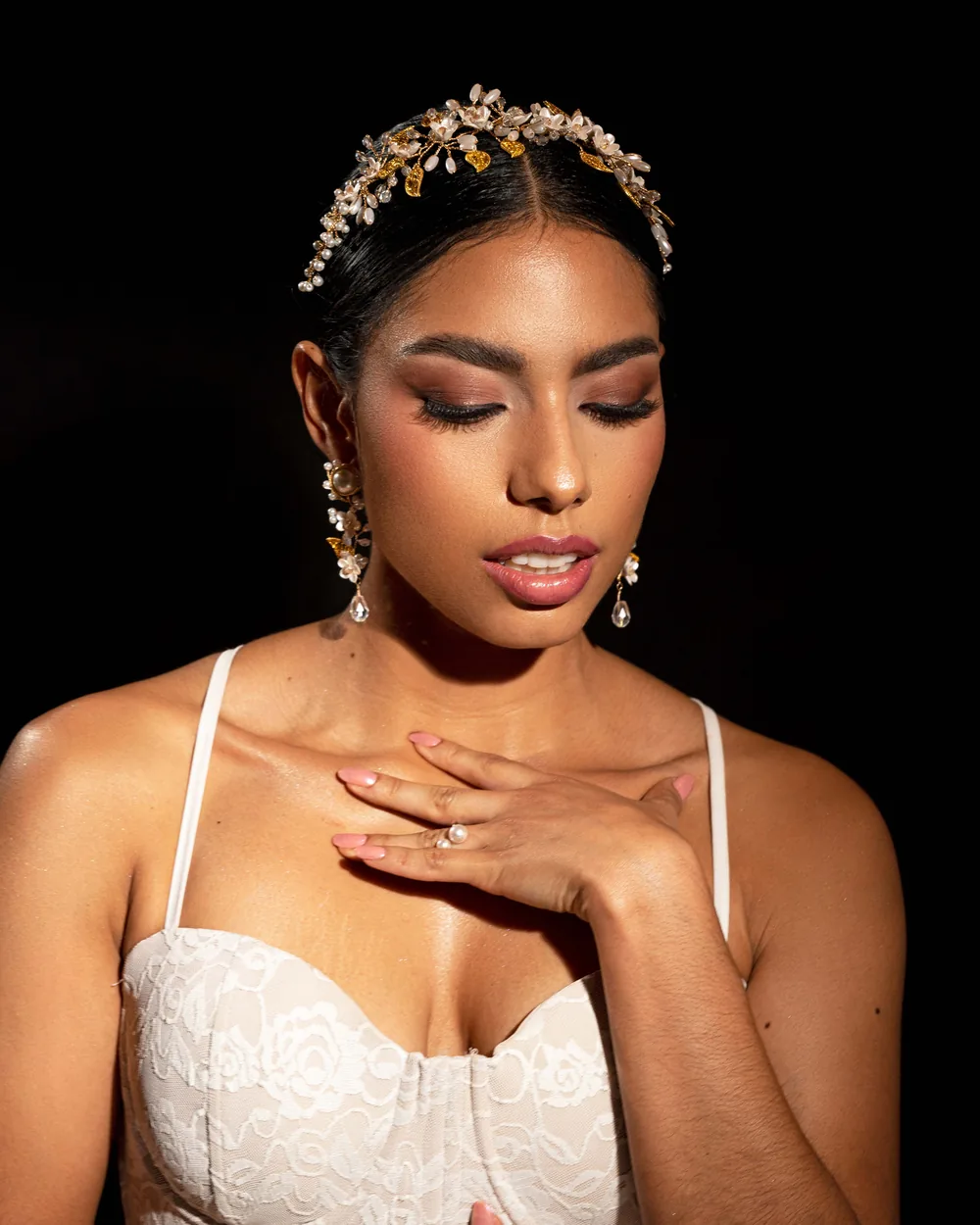 Retrato de novia con maquillaje dramático